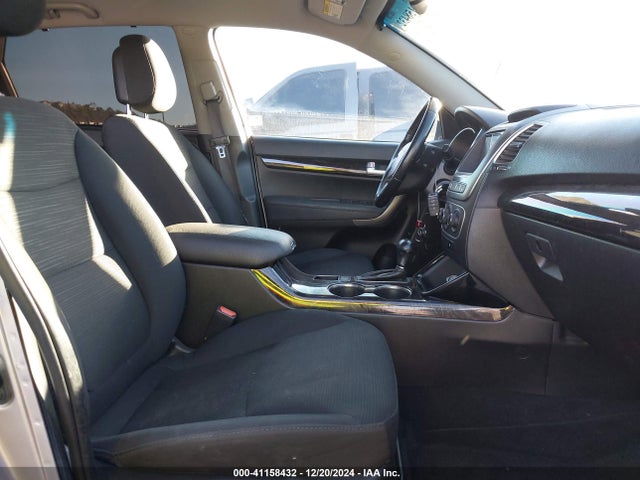 KIA SORENTO LX 2015 5XYKT4A60FG624989 Image 5