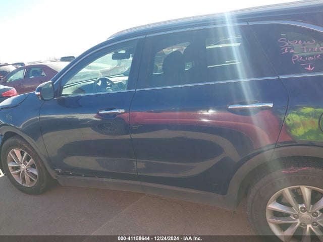 5XYPG4A55JG361022 KIA Sorento 3.3l Lx