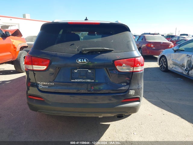 5XYPG4A55JG361022 KIA Sorento 3.3l Lx
