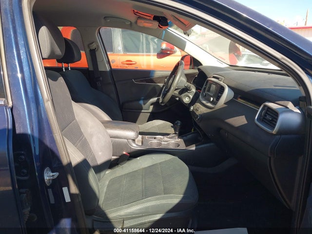 5XYPG4A55JG361022 KIA Sorento 3.3l Lx