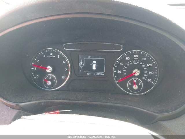 5XYPG4A55JG361022 KIA Sorento 3.3l Lx