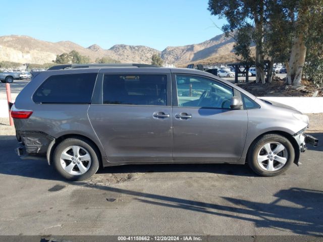 5TDKZ3DCXHS769358 Toyota Sienna Le 8 Passenger