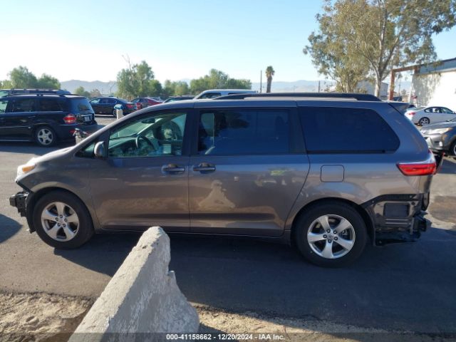 5TDKZ3DCXHS769358 Toyota Sienna Le 8 Passenger