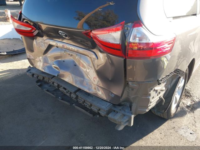 5TDKZ3DCXHS769358 Toyota Sienna Le 8 Passenger