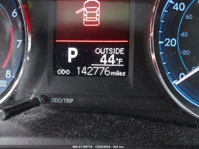 Toyota COROLLA LE 2018 5YFBURHE0JP852230 Image 15