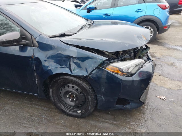 Toyota COROLLA LE 2018 5YFBURHE0JP852230 Image 18