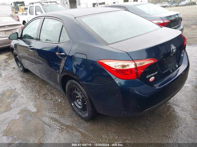 Toyota COROLLA LE 2018 5YFBURHE0JP852230 Image 3