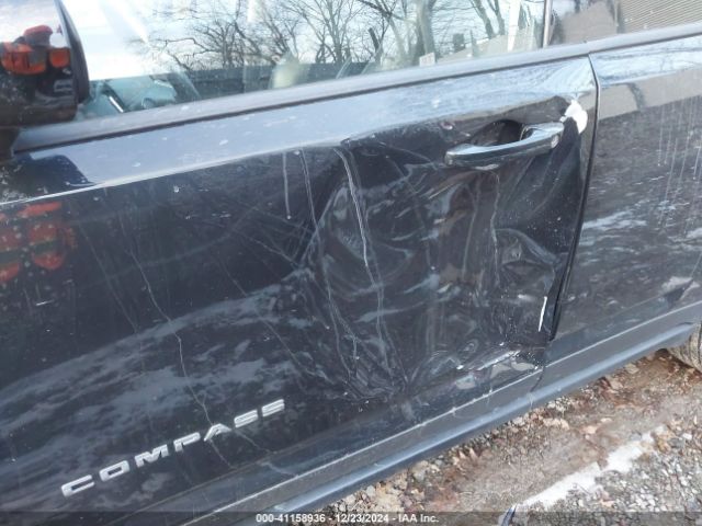 1C4NJDEB0GD631371 Jeep Compass Latitude