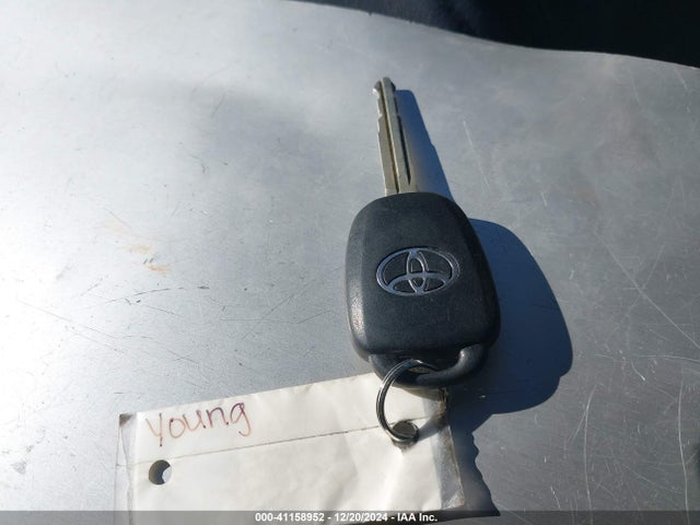 Toyota COROLLA LE 2017 5YFBURHE8HP652139 Image 11