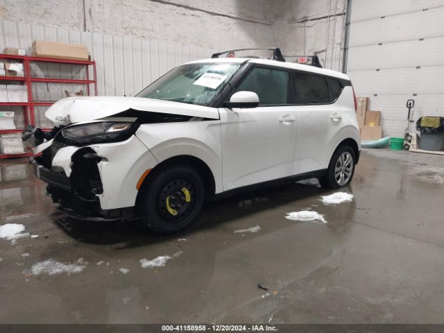 KNDJ23AU8N7803543 KIA SOUL LX