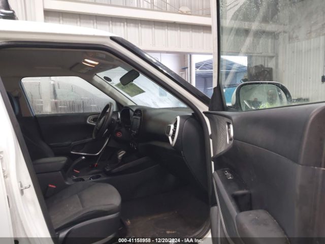 KNDJ23AU8N7803543 KIA SOUL LX