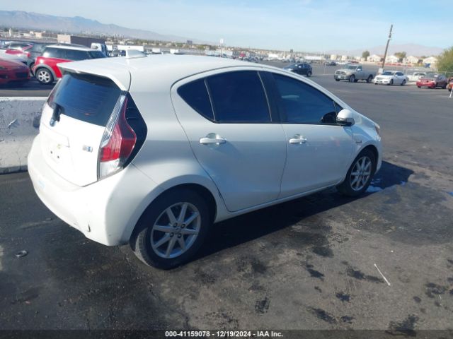 JTDKDTB35F1114505 Toyota Prius C Four