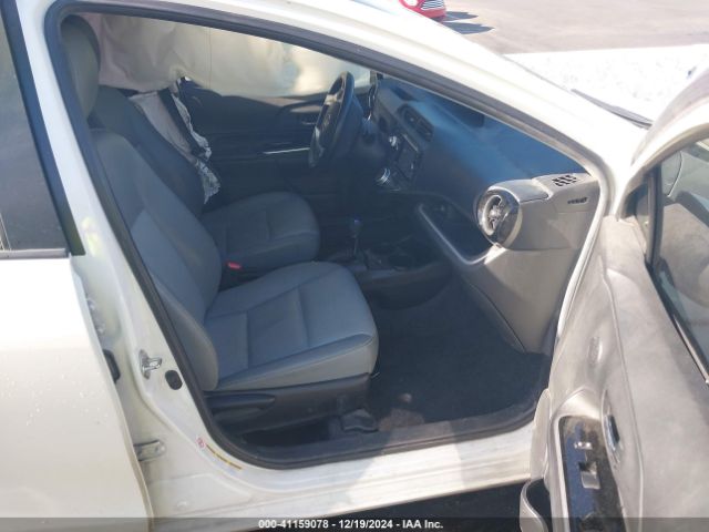 JTDKDTB35F1114505 Toyota Prius C Four