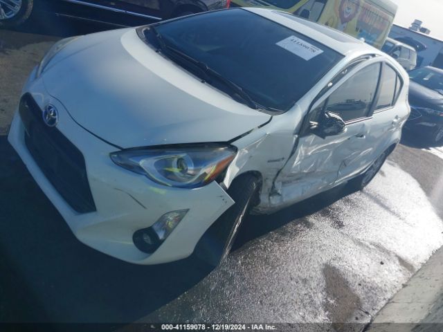 JTDKDTB35F1114505 Toyota Prius C Four