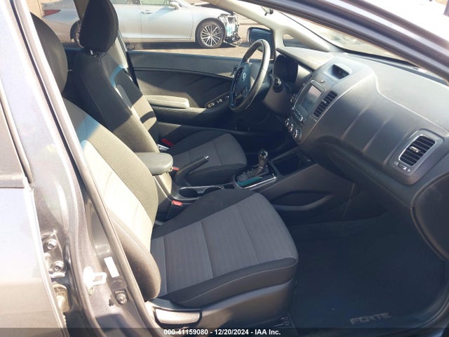 KIA FORTE S 2018 3KPFL4A76JE175110 Image 5