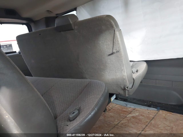 1GNWGPFG7F1271151 Chevrolet Express 2500 Ls