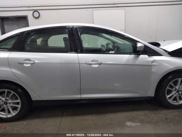 1FADP3F24JL295505 Ford FOCUS SE