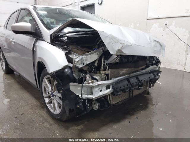 1FADP3F24JL295505 Ford FOCUS SE