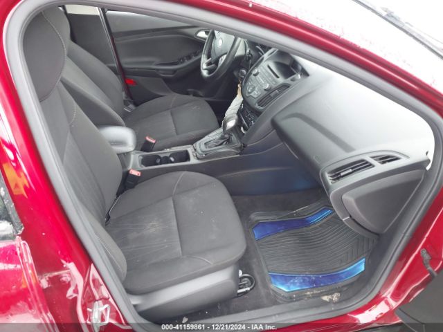 1FADP3F22HL250654 Ford FOCUS SE