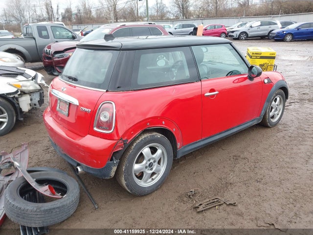 2010 MINI COOPER WMWMF3C53ATZ65246 Photo 3