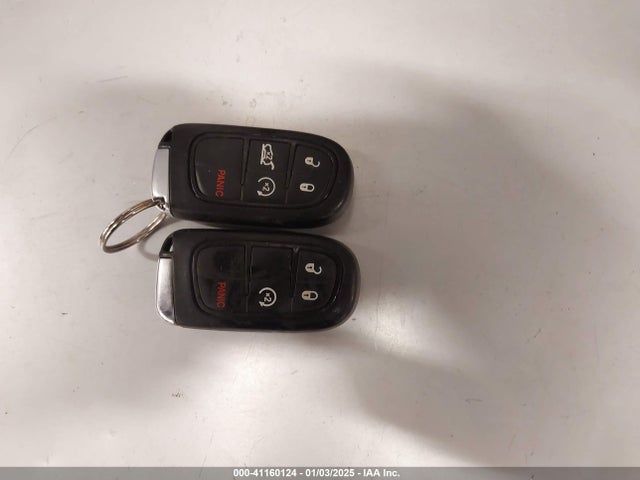 1C4PJLDB8JD577409 Jeep Cherokee Limited Fwd