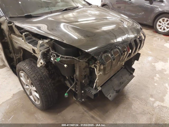 1C4PJLDB8JD577409 Jeep Cherokee Limited Fwd