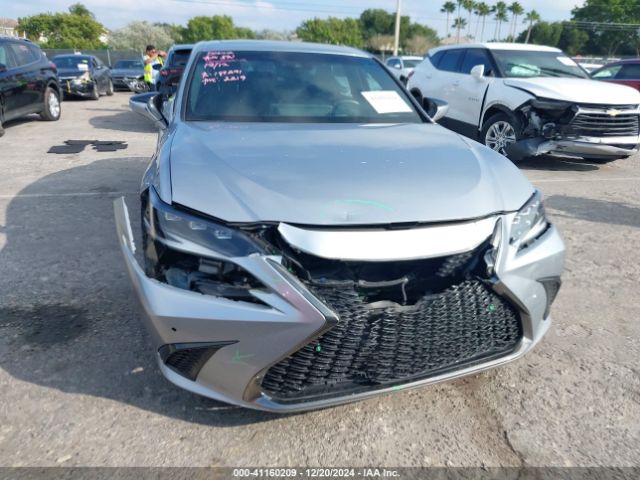 58AGA1C10NU013339 Lexus Es 300h F Sport