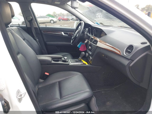 WDDGF8AB4EA942930 Mercedes-Benz C 300 Luxury 4matic/sport 4matic
