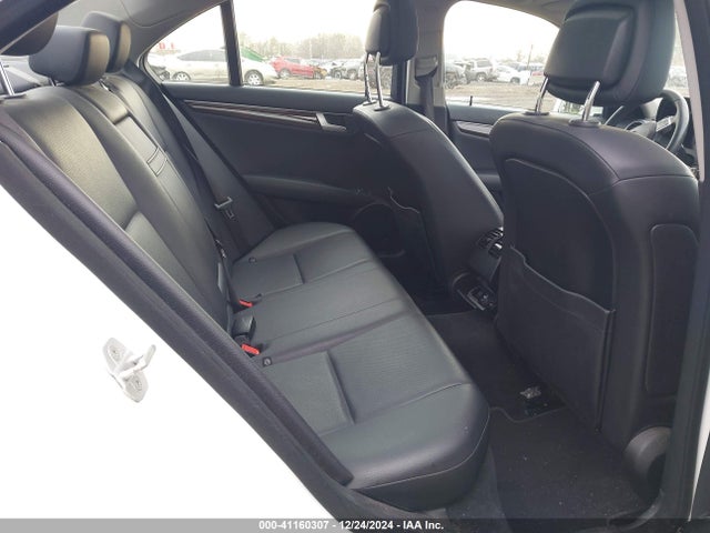WDDGF8AB4EA942930 Mercedes-Benz C 300 Luxury 4matic/sport 4matic