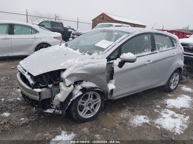 Ford FIESTA SE 2018 3FADP4EJ7JM114300 Image 2