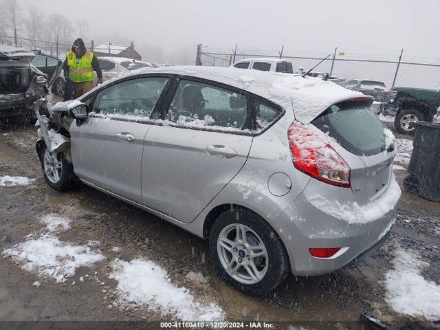 Ford FIESTA SE 2018 3FADP4EJ7JM114300 Image 3