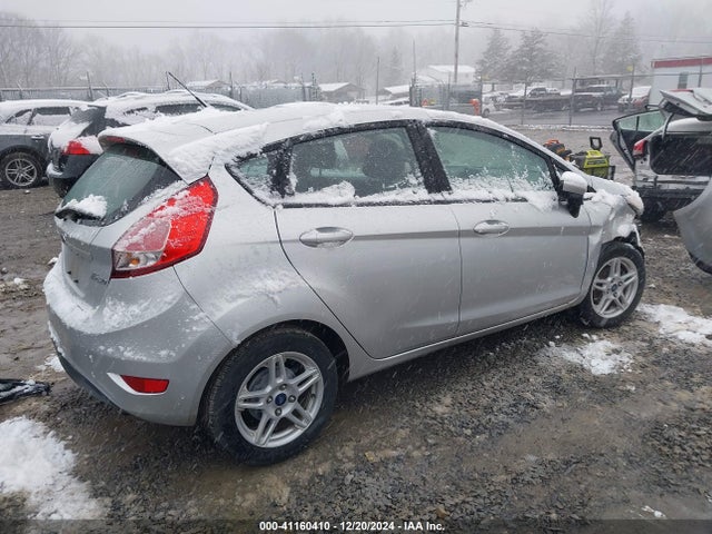 Ford FIESTA SE 2018 3FADP4EJ7JM114300 Image 4
