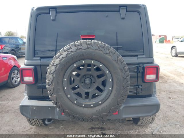 1C4HJXEN4LW127736 Jeep Wrangler Unlimited Sahara 4x4