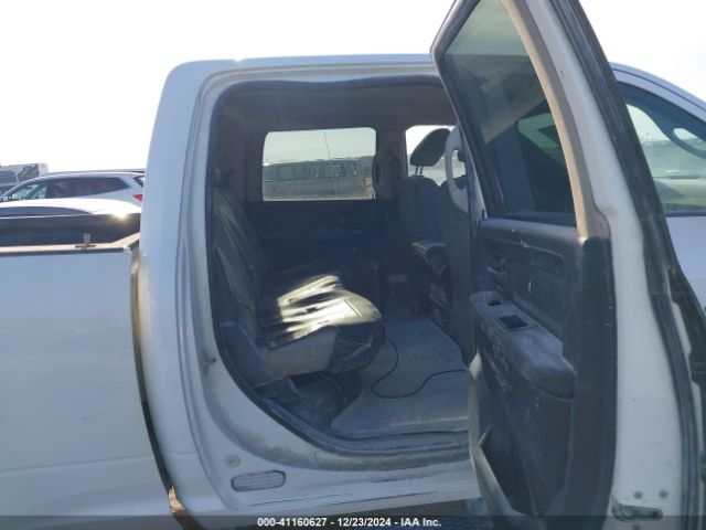 3C6UR5CL1HG620106 RAM 2500 Tradesman  4x4 6'4 Box