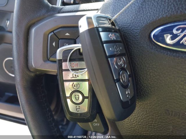 1FMJU1HT0JEA17703 Ford Expedition Xlt