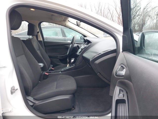 Ford FOCUS SE 2015 1FADP3K22FL351339 Image 5