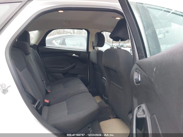 Ford FOCUS SE 2015 1FADP3K22FL351339 Image 8