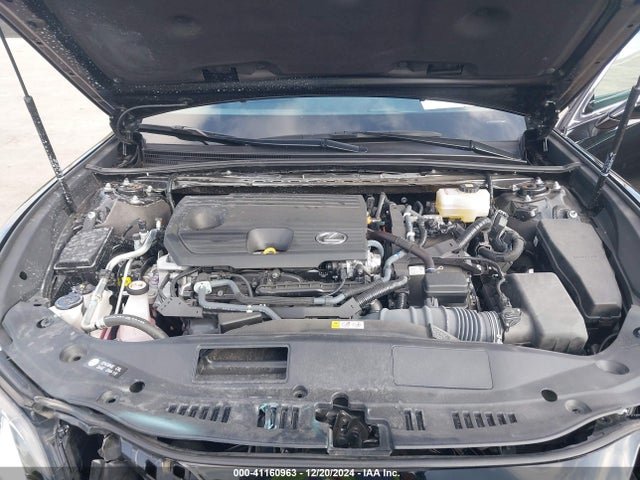 58ADA1C16PU029664 Lexus ES 300H