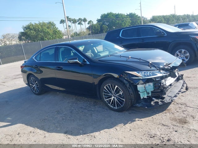 Lexus ES 300H 2023 58ADA1C16PU029664 Image 13