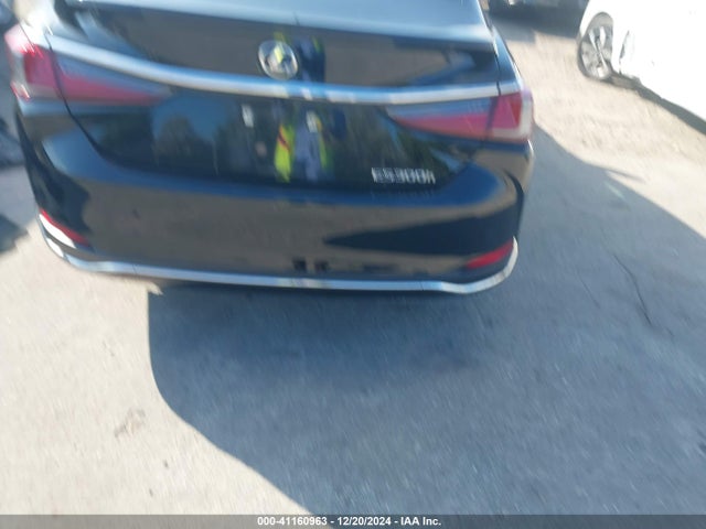 Lexus ES 300H 2023 58ADA1C16PU029664 Image 16
