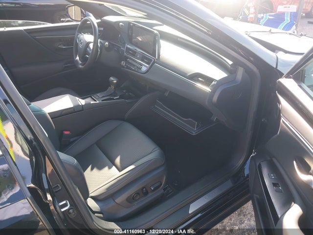 Lexus ES 300H 2023 58ADA1C16PU029664 Image 5