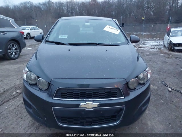 Chevrolet Sonic Lt Auto 2015 1G1JC5SH2F4106567 Image 6