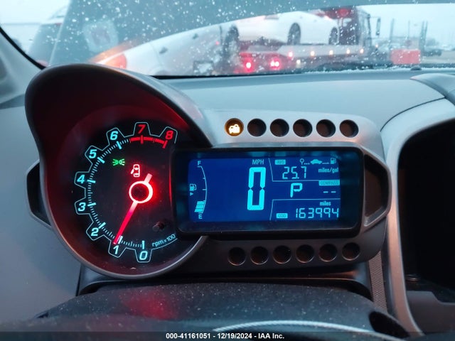 Chevrolet Sonic Lt Auto 2015 1G1JC5SH2F4106567 Image 7