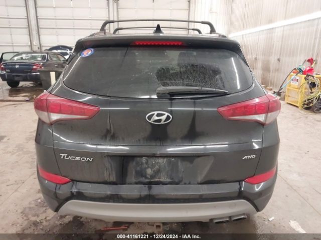 KM8J3CA28JU648236 Hyundai Tucson Value
