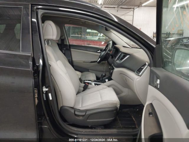 KM8J3CA28JU648236 Hyundai Tucson Value