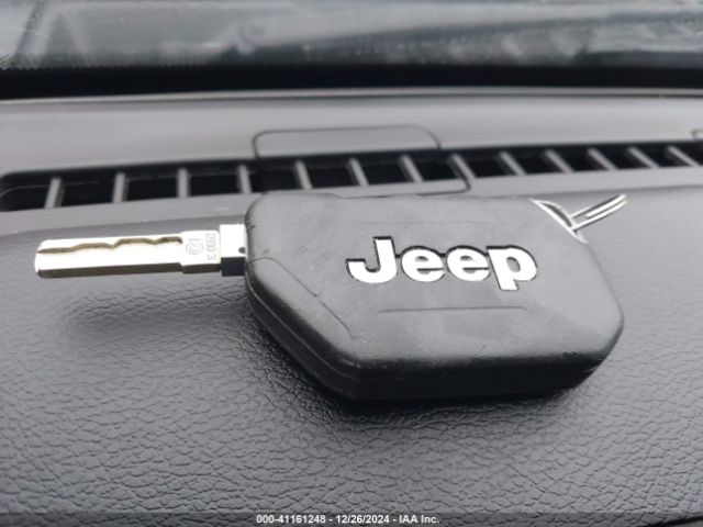 1C4HJXDGXJW152530 Jeep Wrangler Unlimited Sport 4x4
