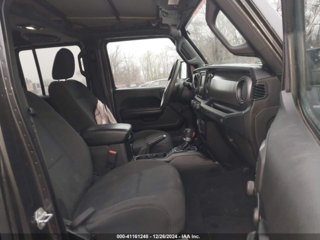 1C4HJXDGXJW152530 Jeep Wrangler Unlimited Sport 4x4