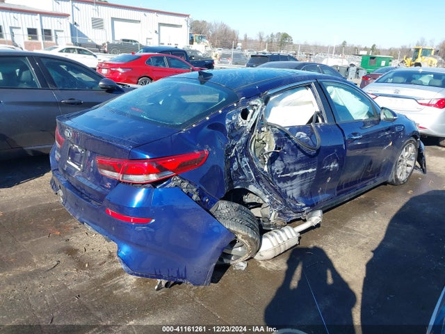 KIA Optima S 2019 5XXGT4L37KG359396 Image 4