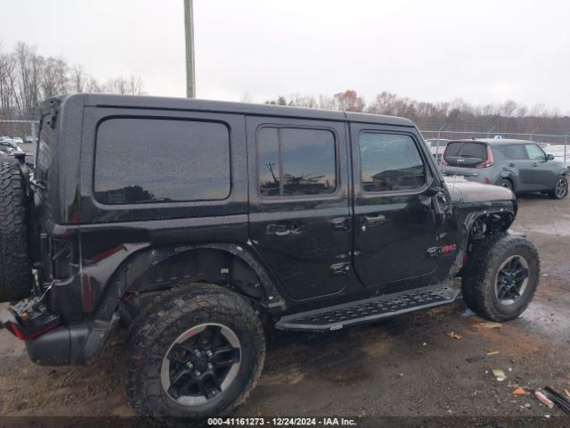 1C4HJXFG4JW184693 Jeep Wrangler Unlimited Rubicon 4x4