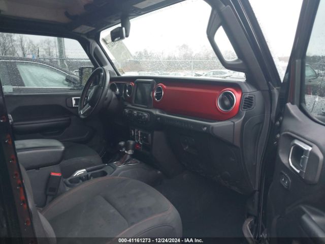 1C4HJXFG4JW184693 Jeep Wrangler Unlimited Rubicon 4x4